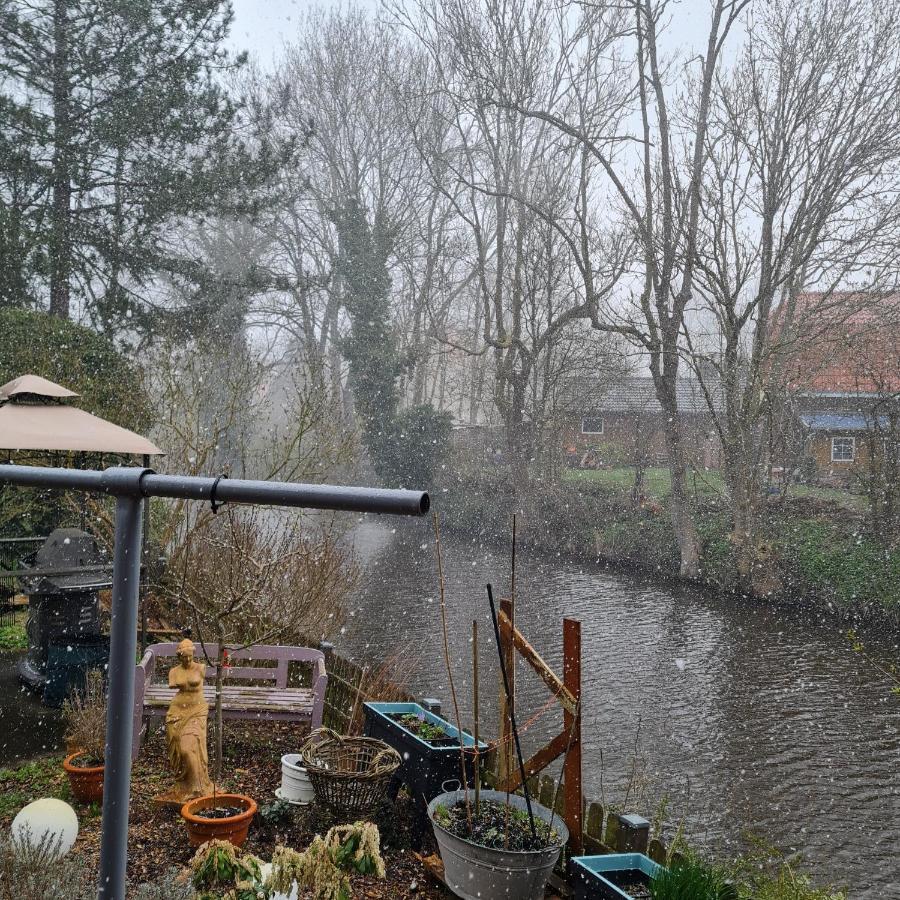 Am Kanal Neuhaus an der Oste Exterior foto